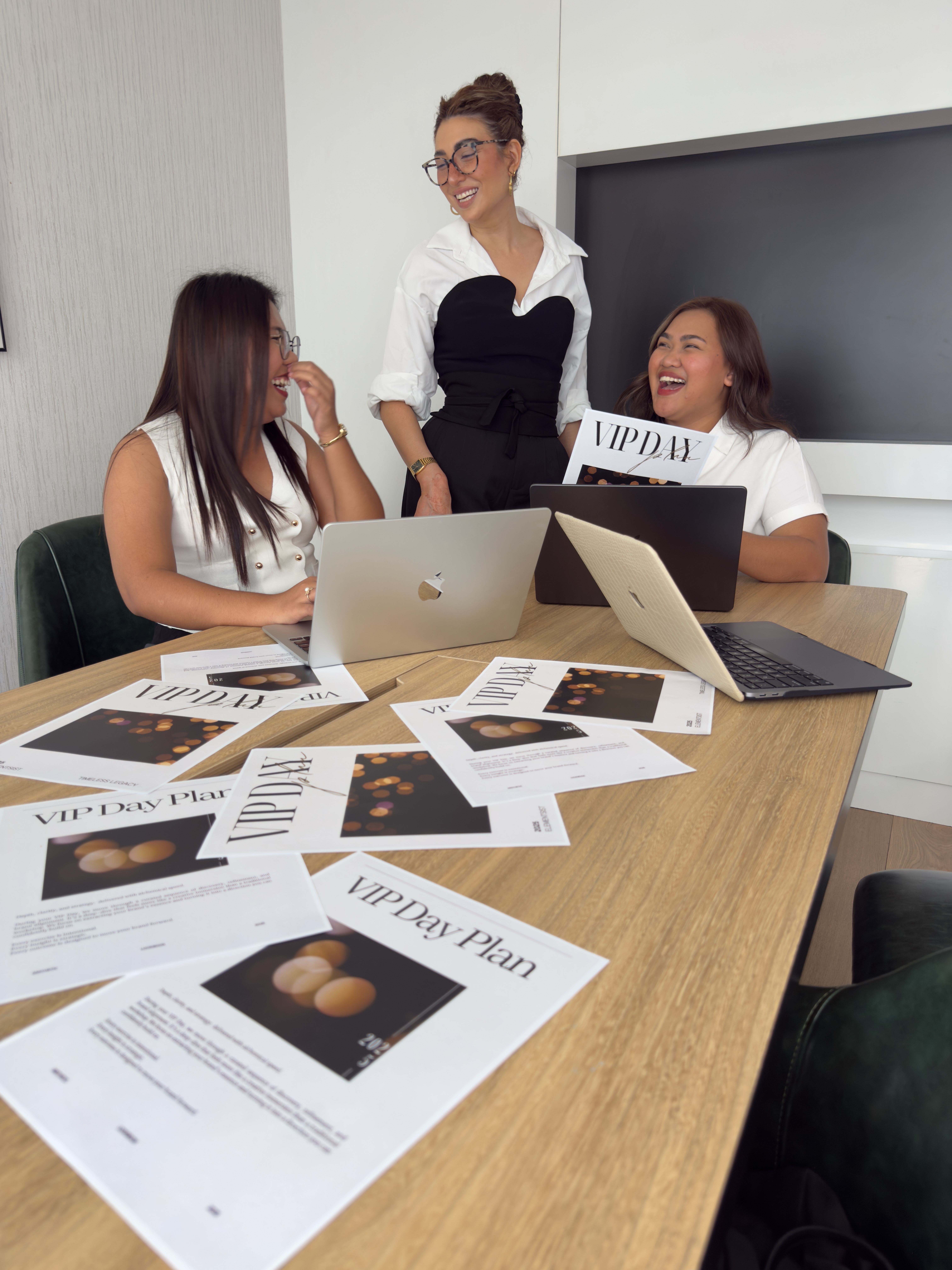 Reflective chrome sculpture with vertical, fluid drips, symbolizing Elementsist's branding alchemy and creative transformation.