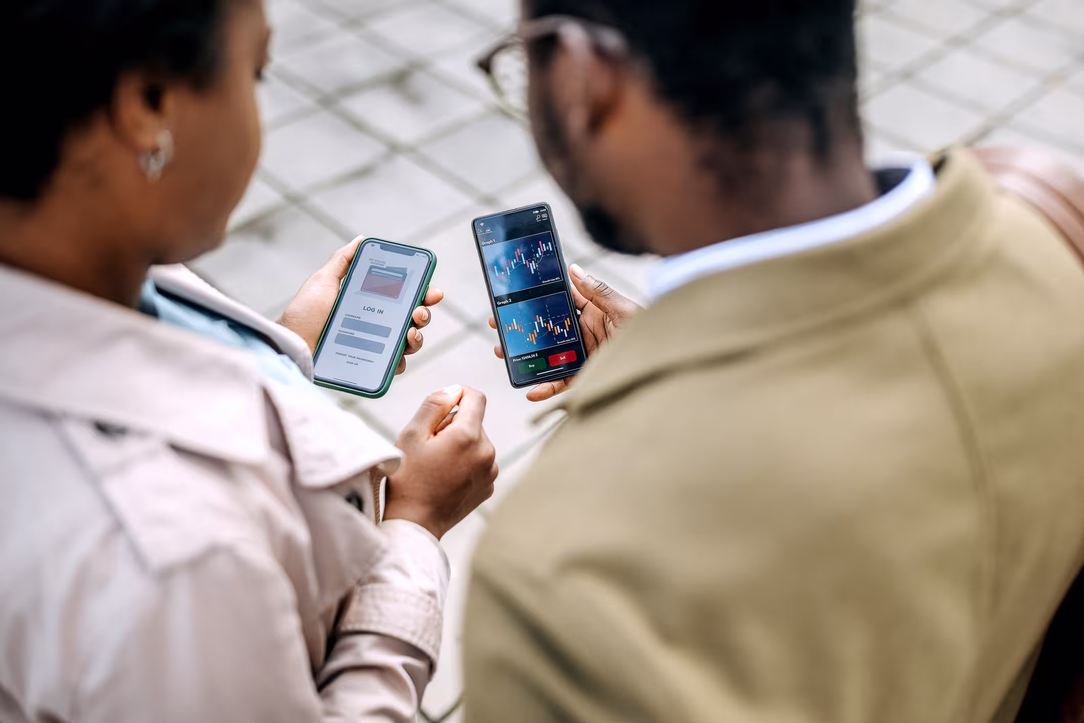 Néobanque vs banque en ligne : le comparatif express 
