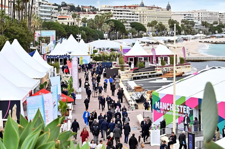 MIPIM Complete Guide 2026 thumbnail with Lendhub branding