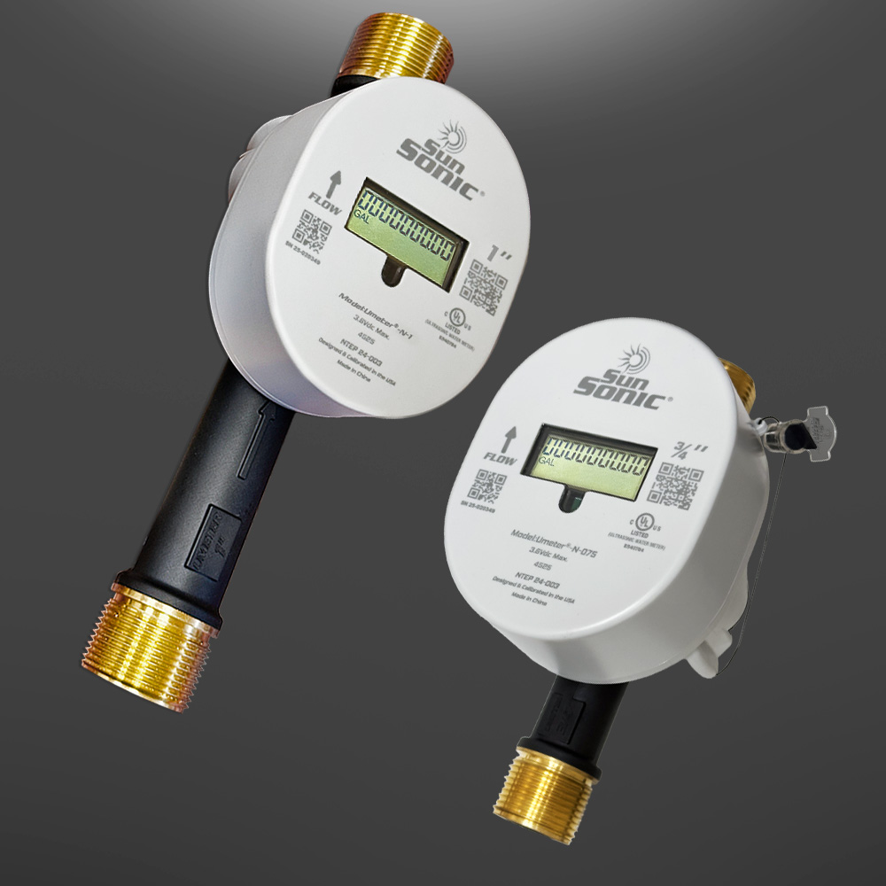 The front of both the Umeter N-Line-075 and the Umeter N-Line-1 on a neutral background.