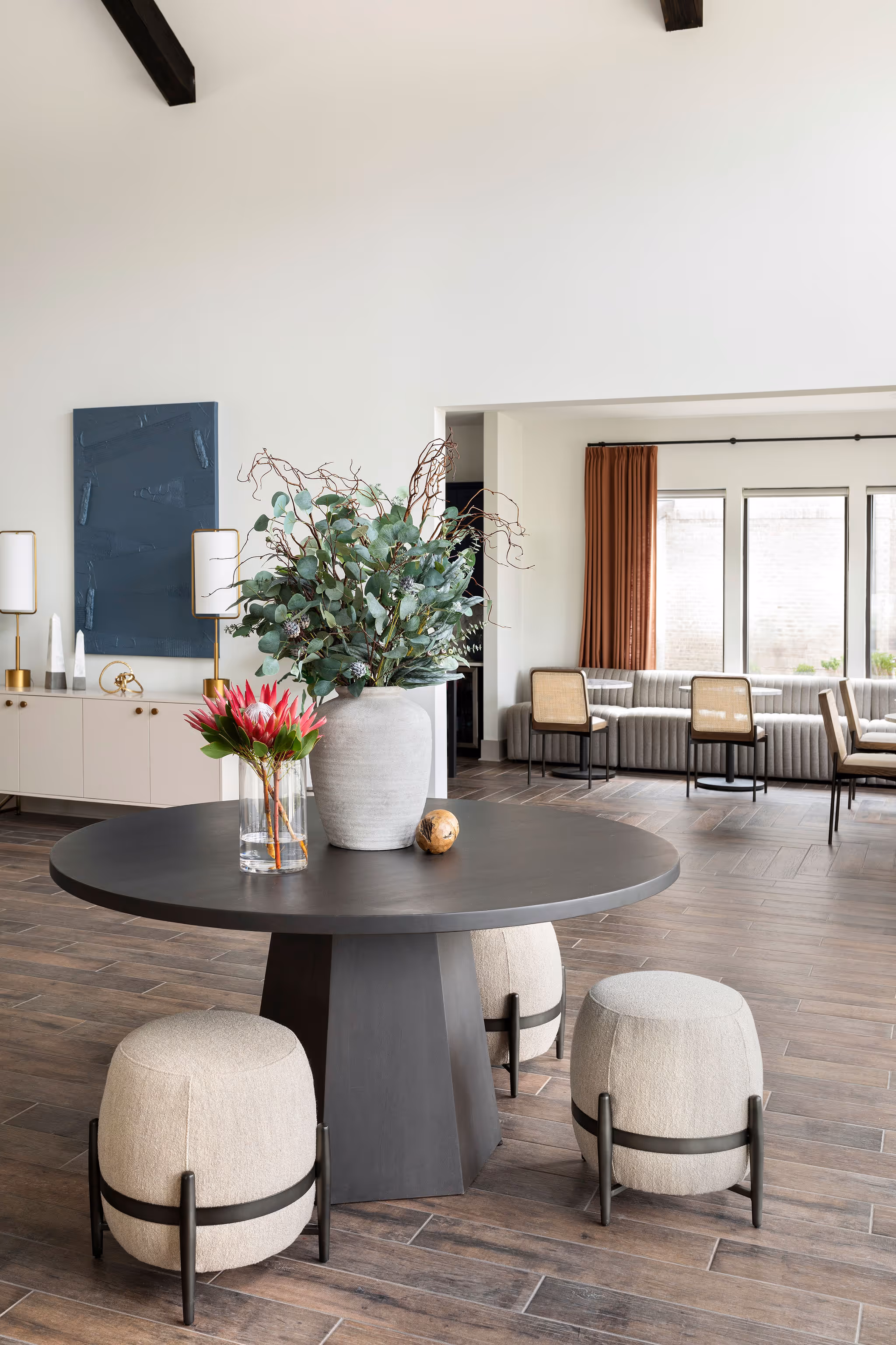 Lobby table and chairs