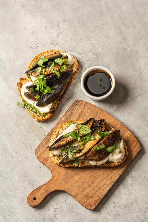 treesome-shroom toast