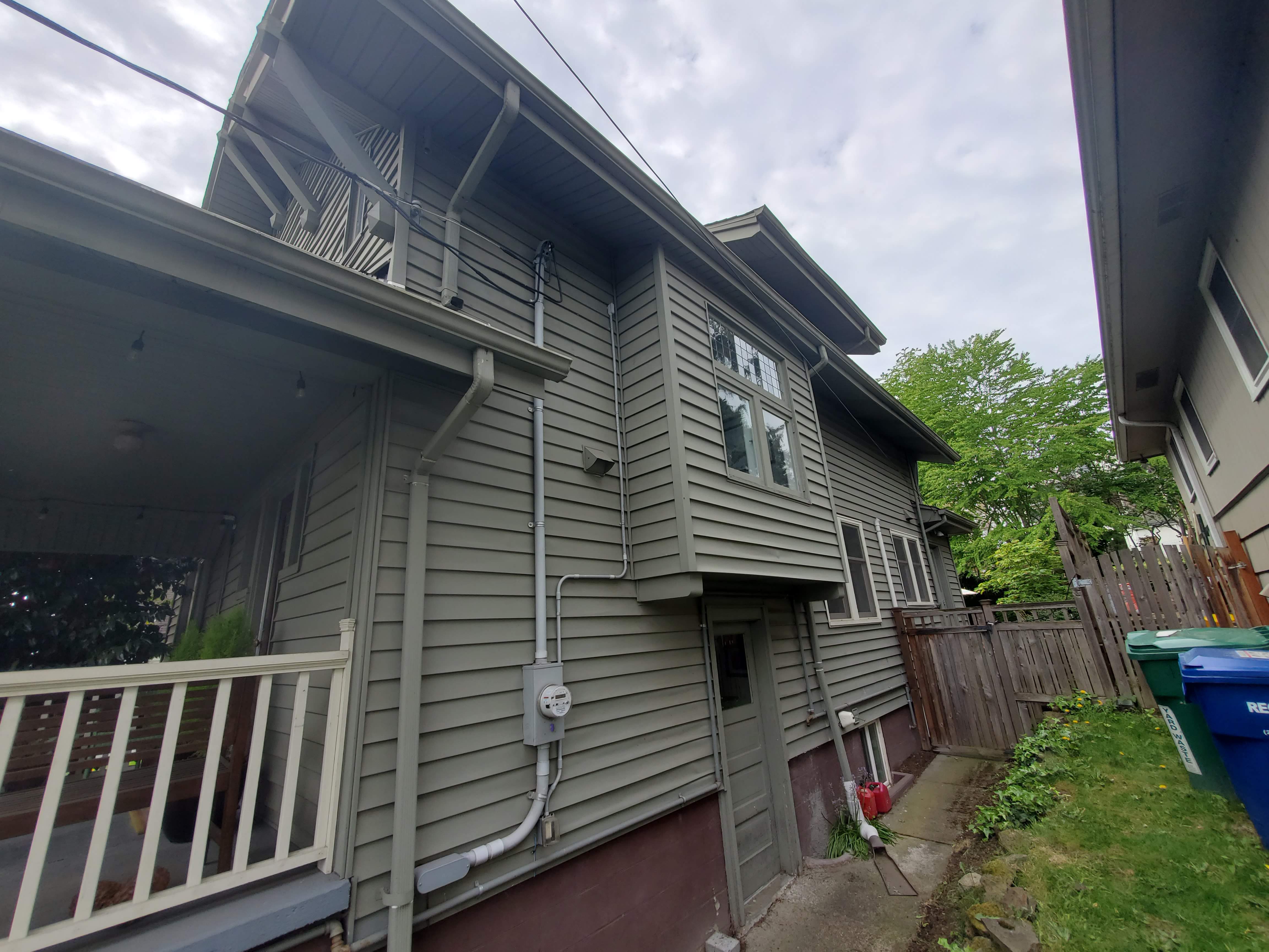 Wallingford Vinyl Tear off and Restoration - gallery photo 2