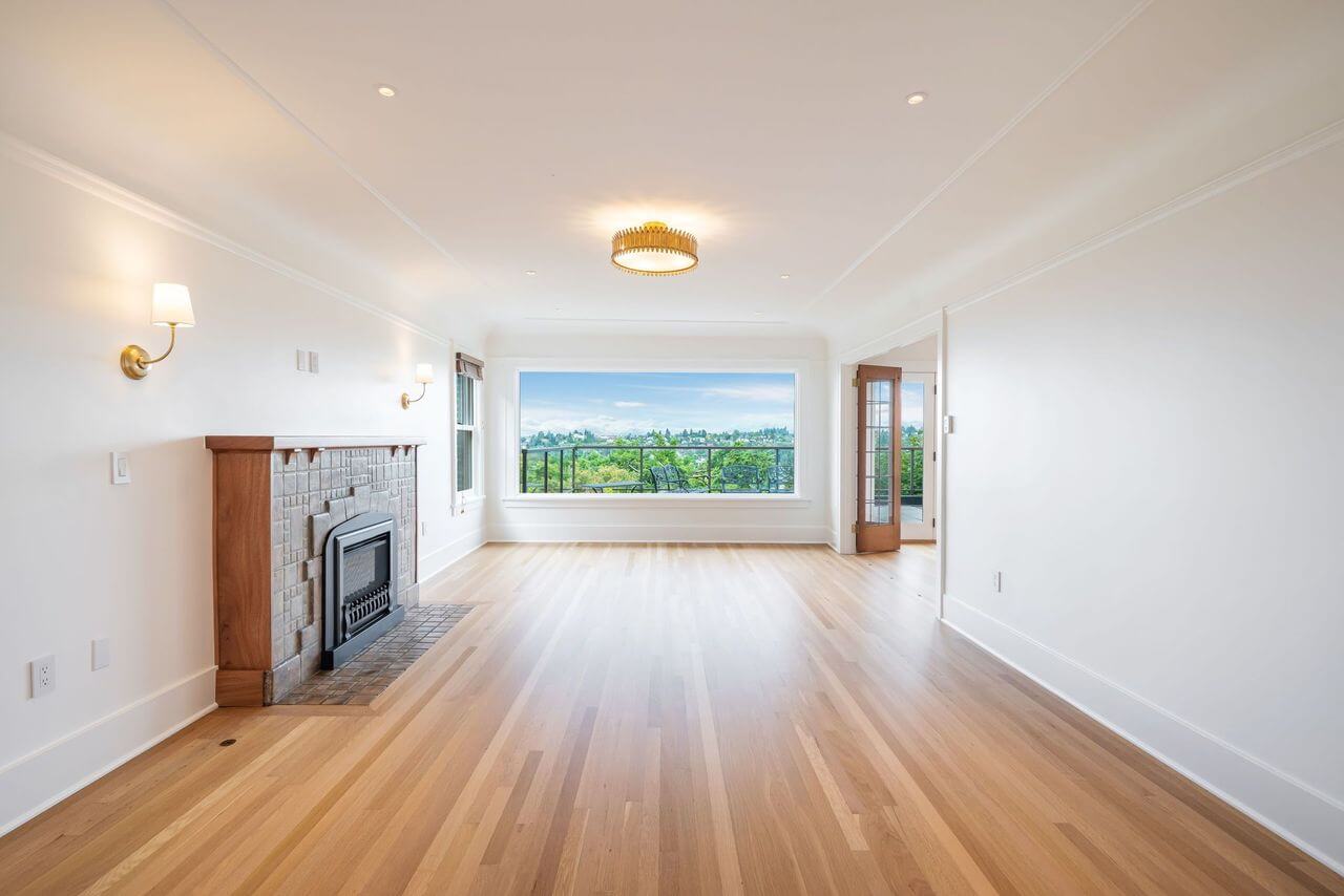 Phinney Ridge Painting - New mahogony fireplace surround, stain and painting (Queen Anne)