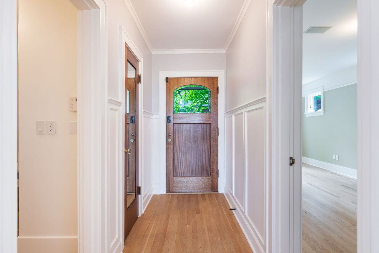Phinney Ridge Painting - Entryway Wainscot install and painting (Queen Anne)
