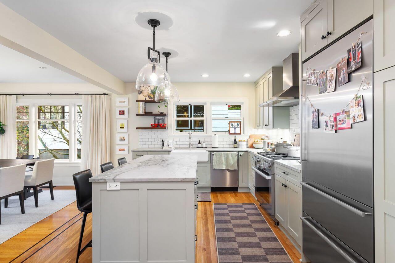 Phinney Ridge Painting - Full interior repaint and cabinets with Farrow and Ball (Stevens)