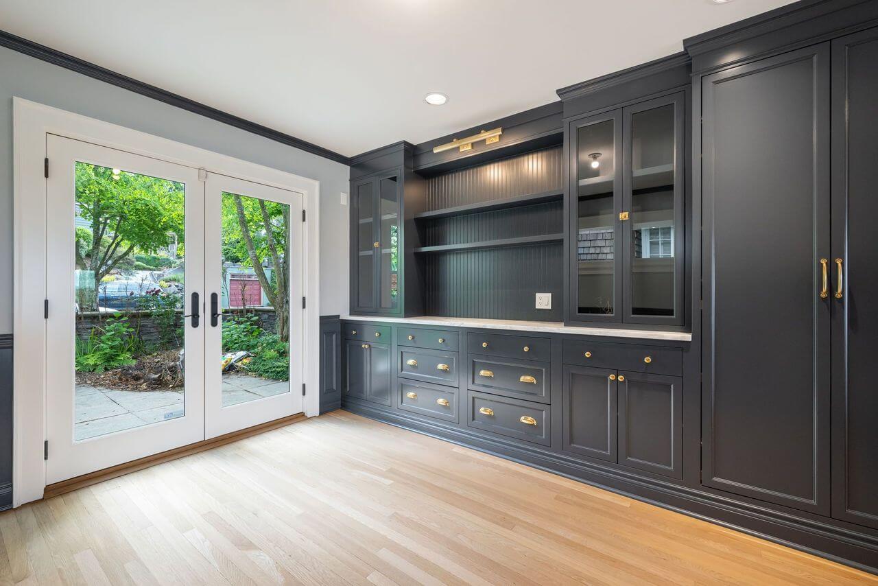 Phinney Ridge Painting - Custom dining built-in install, wainscot and painting (Queen Anne)