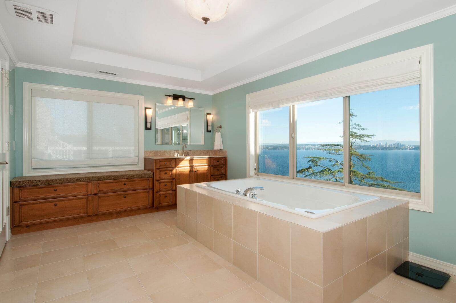 Phinney Ridge Painting - Mt Baker, full Interior repaint (Mt Baker)