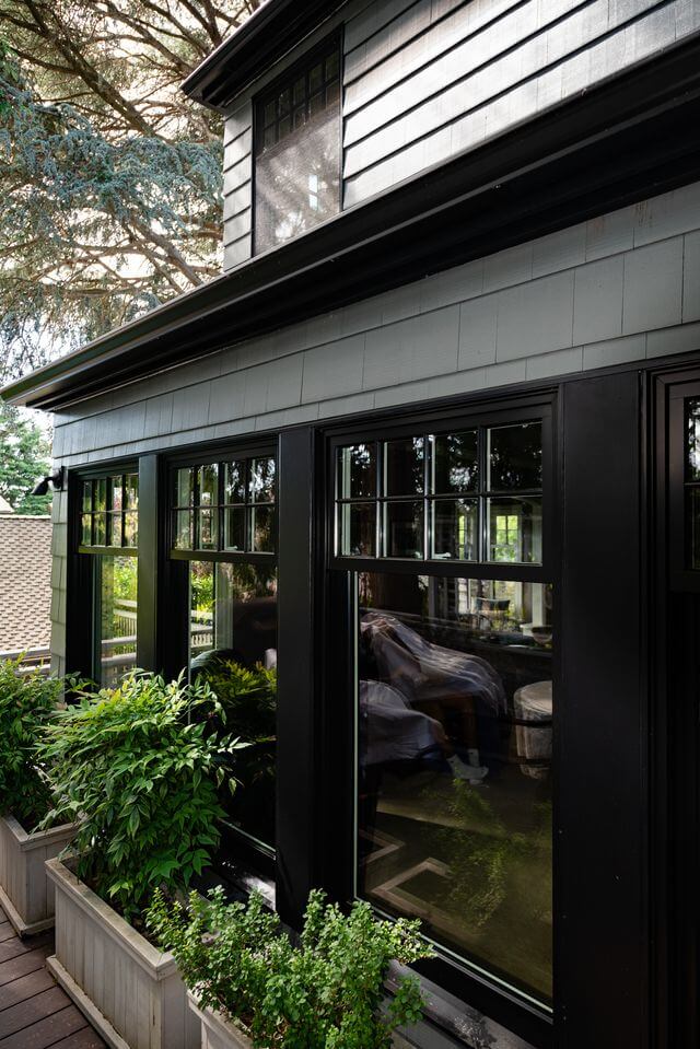 Phinney Ridge Painting - Modern update and brick repaint (Seattle)