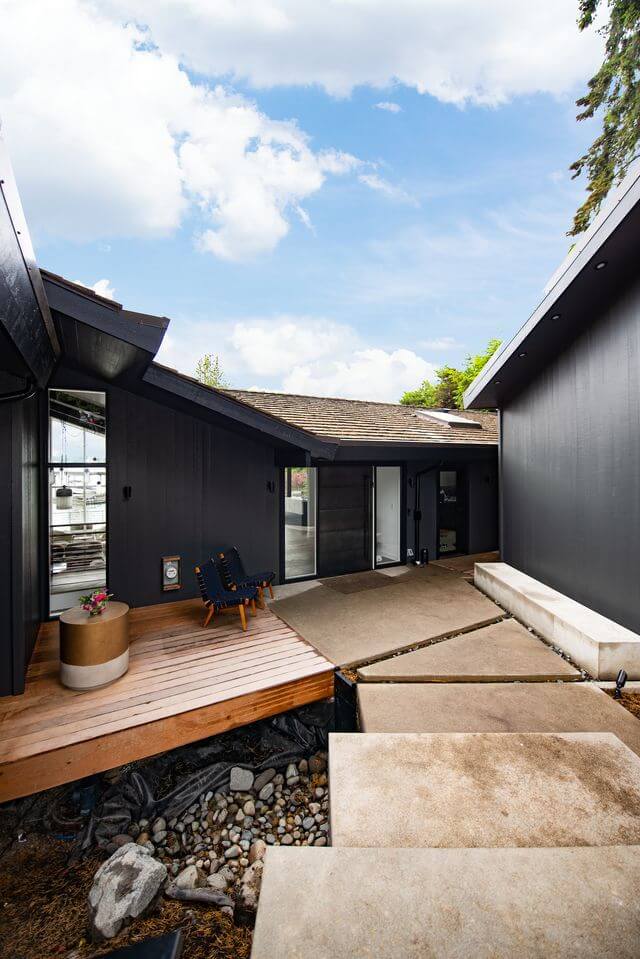 Phinney Ridge Painting - North Mercer Island, full repaint (Mercer Island)