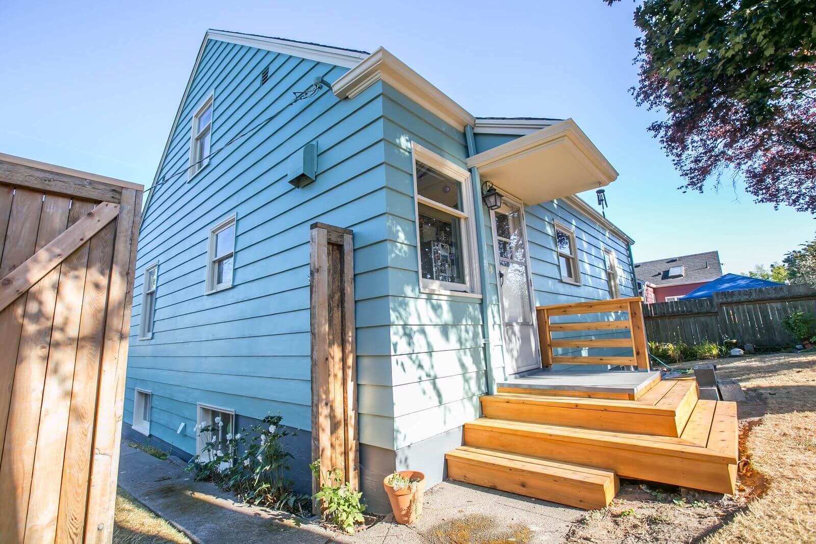 Phinney Ridge Painting - Loyal Heights, full repaint and repairs (Loyal Heights, Ballard)