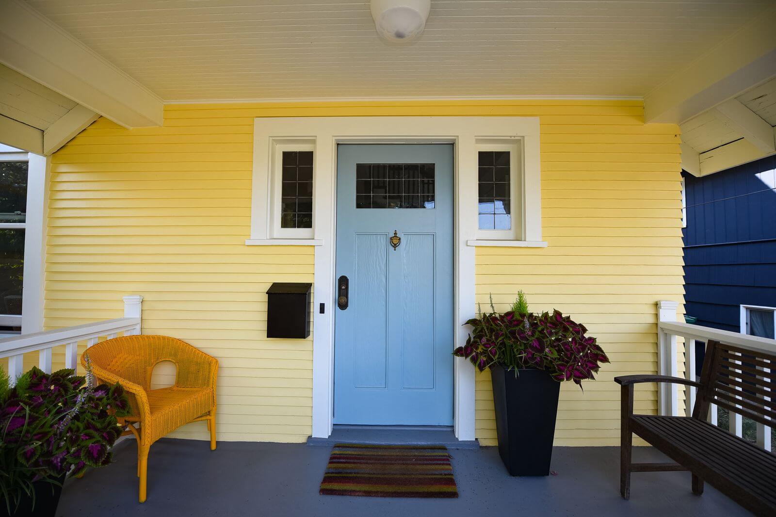 Phinney Ridge Painting - Wallingford, vinyl siding tear off, repairs and full restoration (Wallingford)