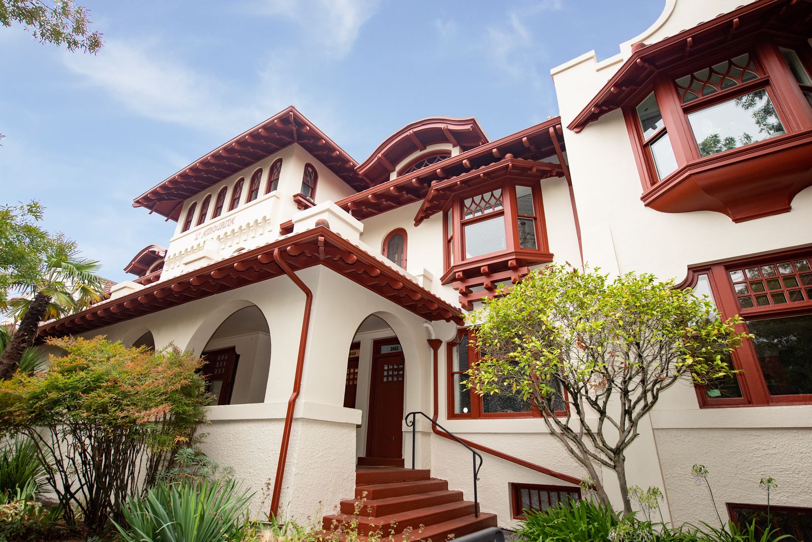 Phinney Ridge Painting - L'Amourita, full exterior repaint and restoration (Eastlake)