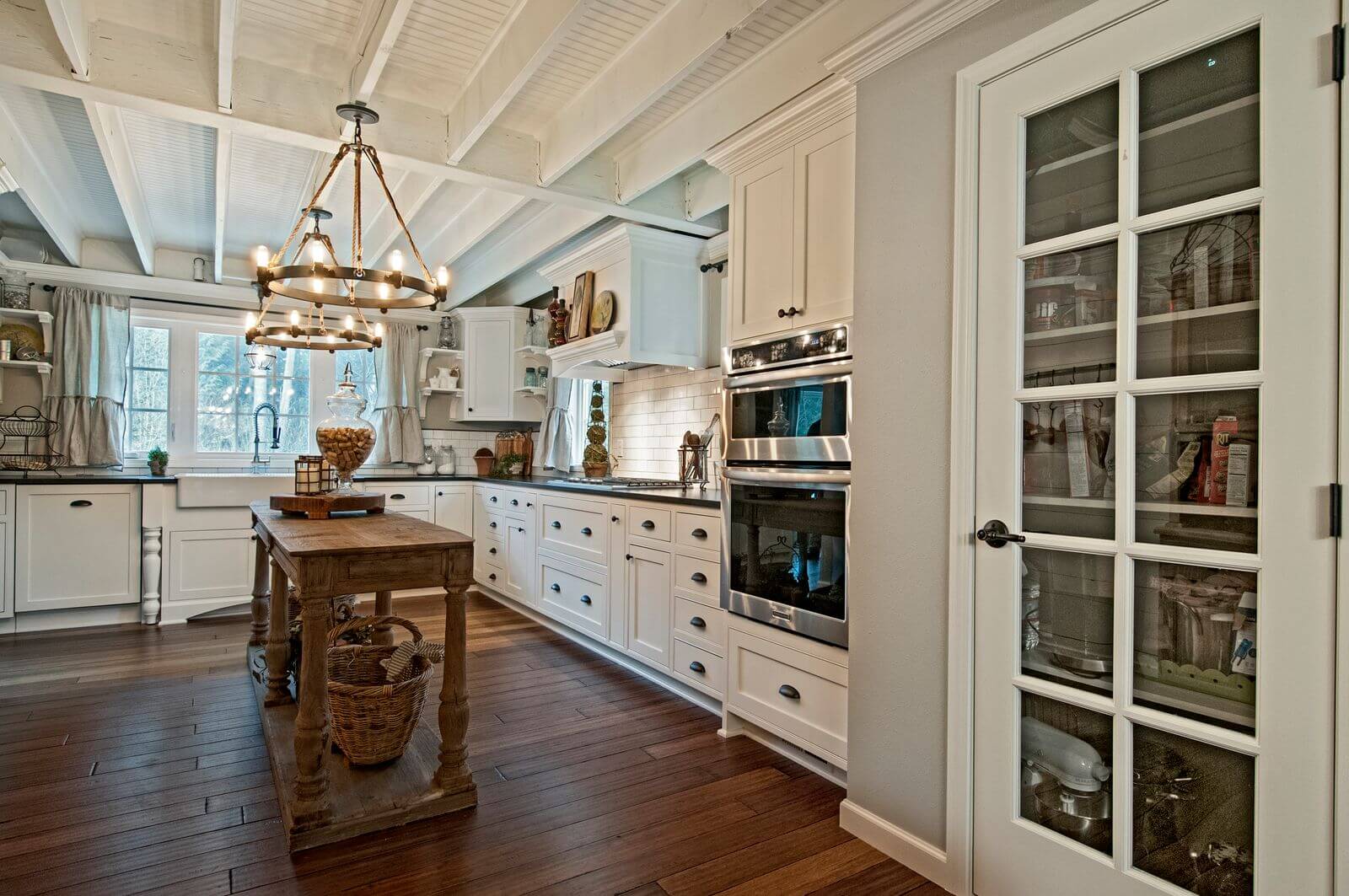 Phinney Ridge Painting - Farmhouse kitchen, full repaint (Bothell)