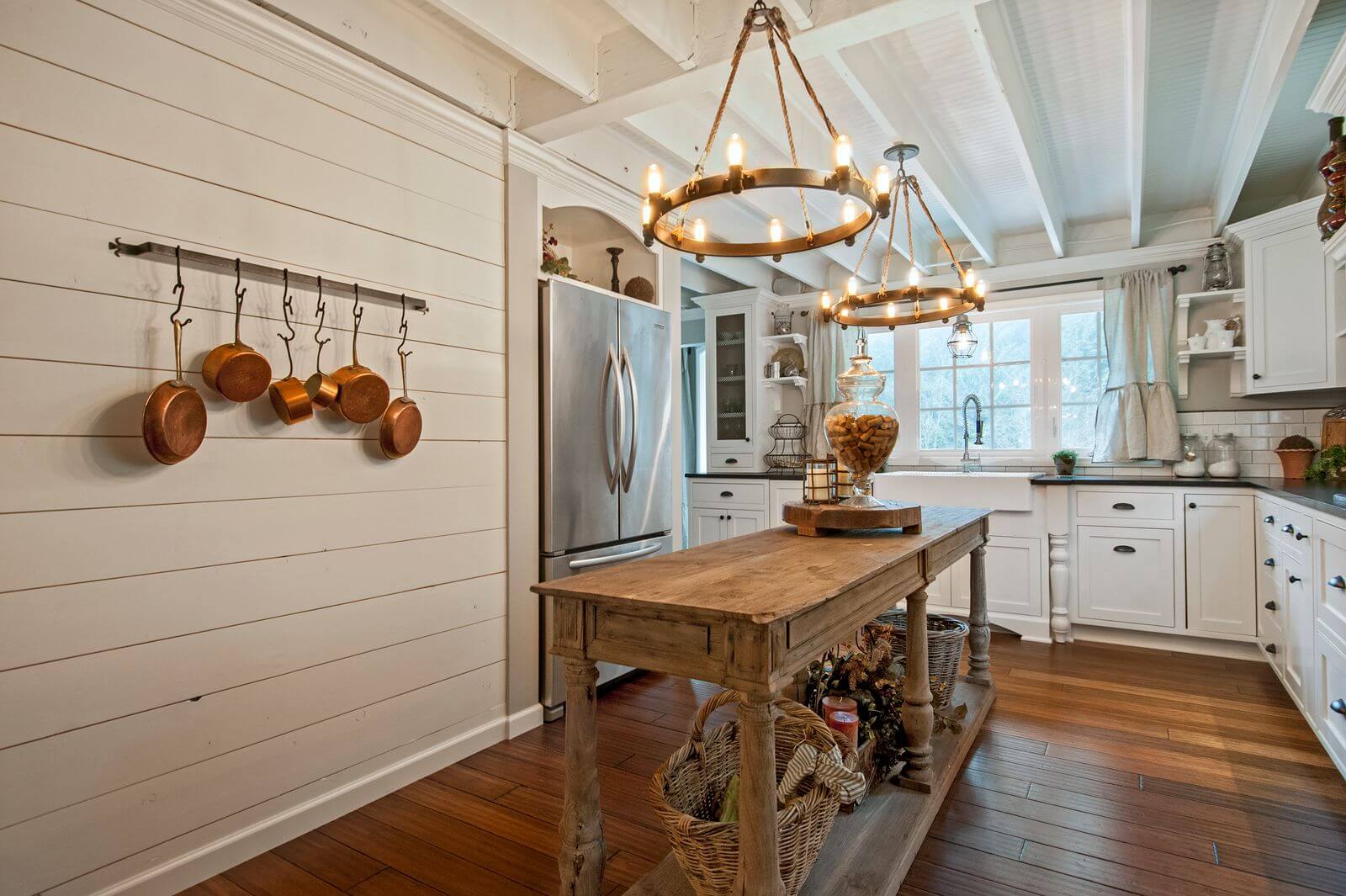 Phinney Ridge Painting - Farmhouse kitchen, full repaint (Bothell)