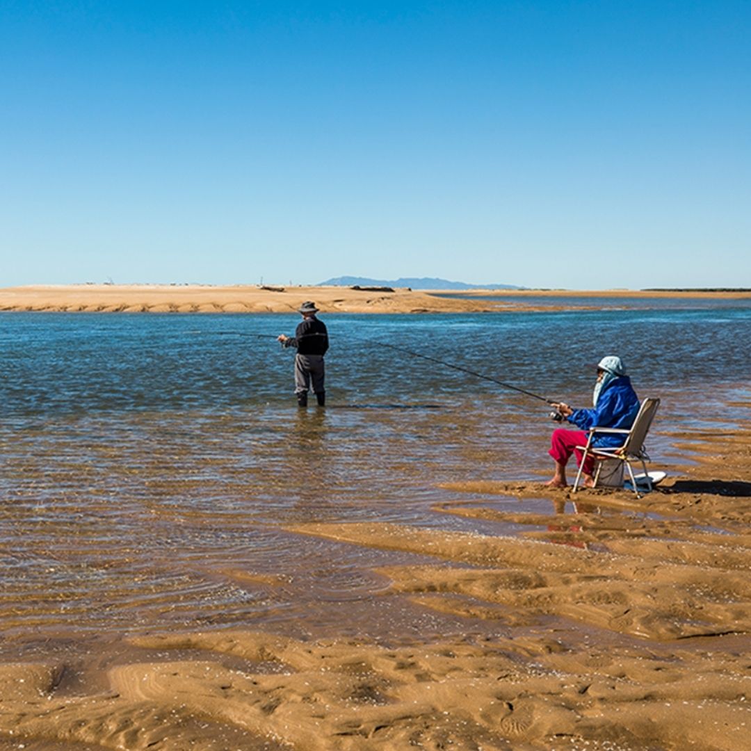 FISHING FOR DINNER IN THE BURDEKIN 