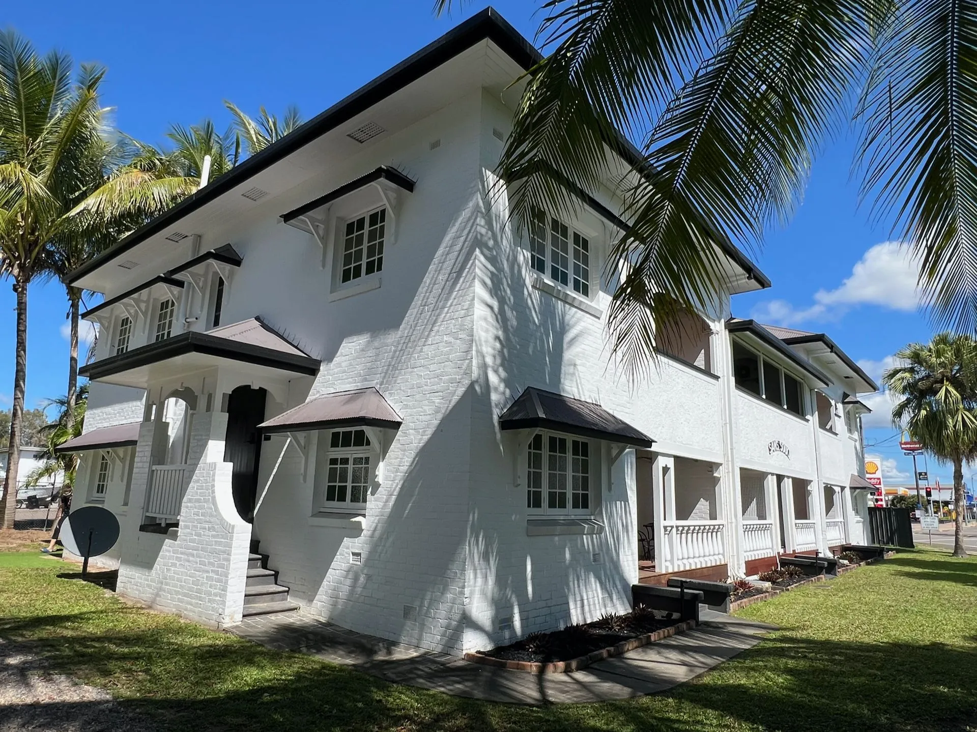 Sans Souci Apartments: Your Home Away From Home