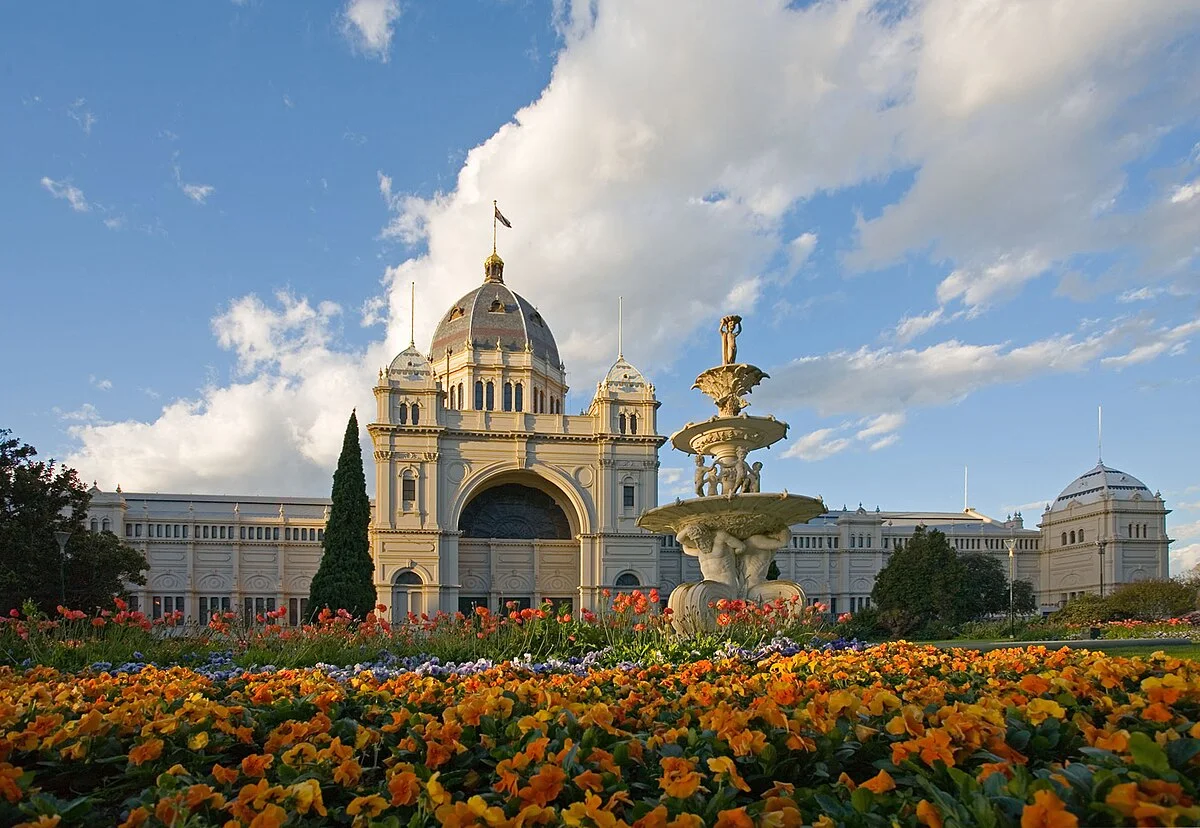 Royal_exhibition_building_tulips_straight