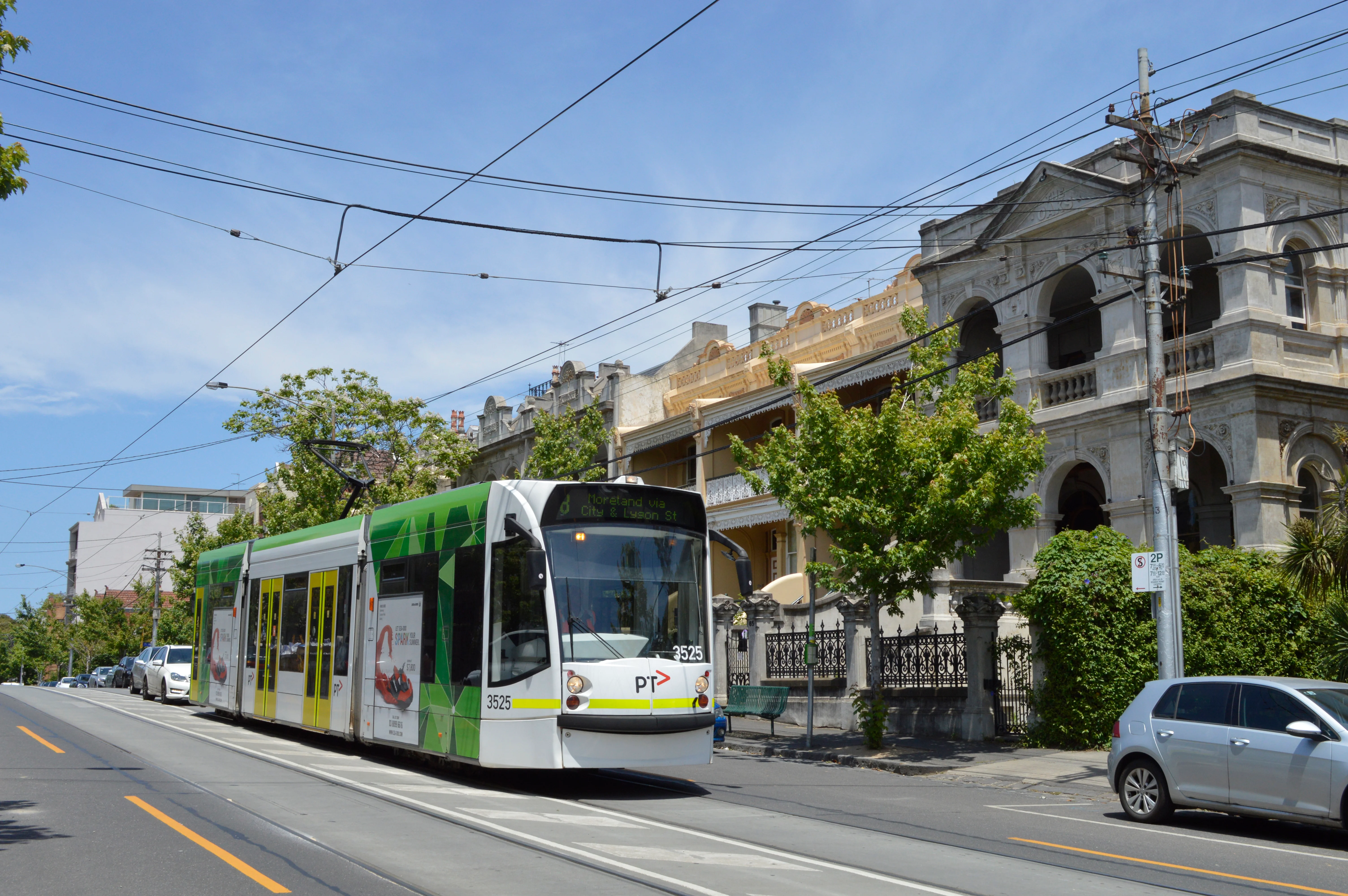 Yarra_Trams_D1.3525_in_South_Yarra