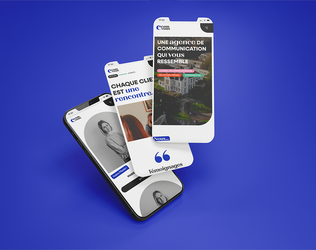 Maquette en couleur de l’interface mobile du site C’ComVous, avec visuels clients, témoignages et slogan de l’agence.