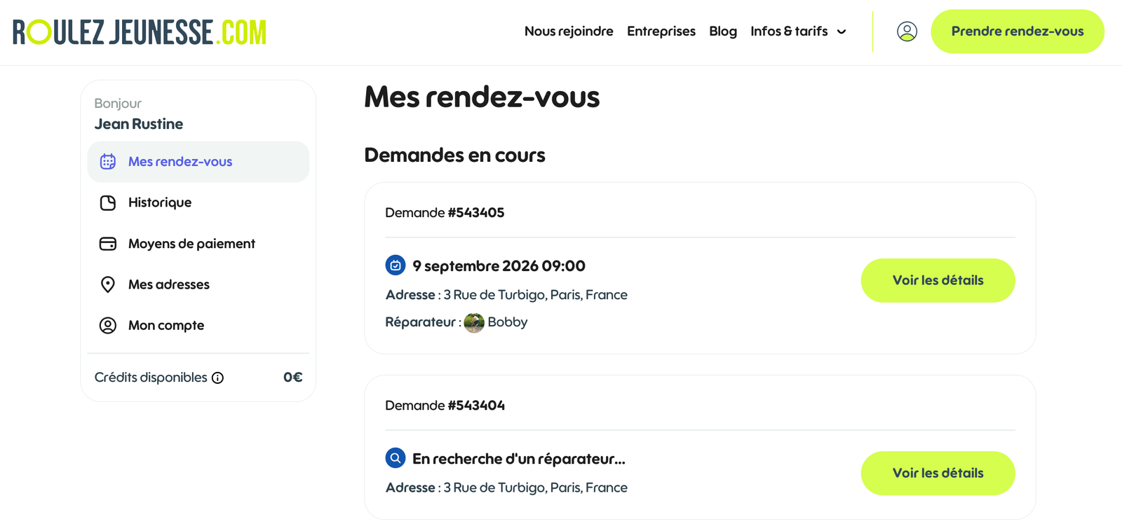 Espace client affichant les demandes en cours et les demandes passées