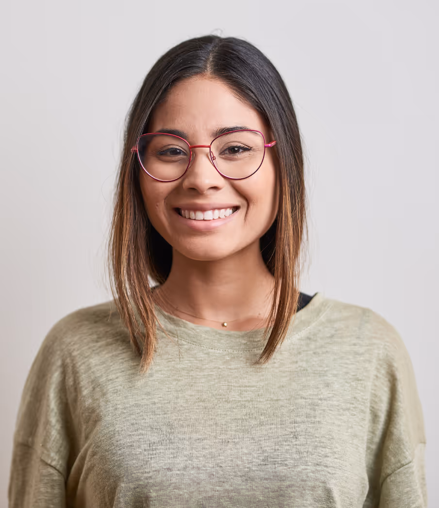 headshot image of reviewer