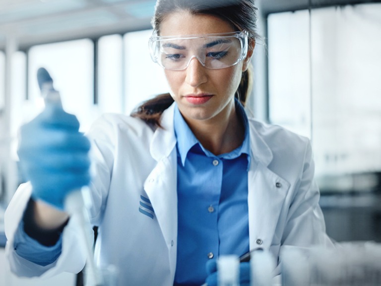 Scientist working in a pharmaceutical lab