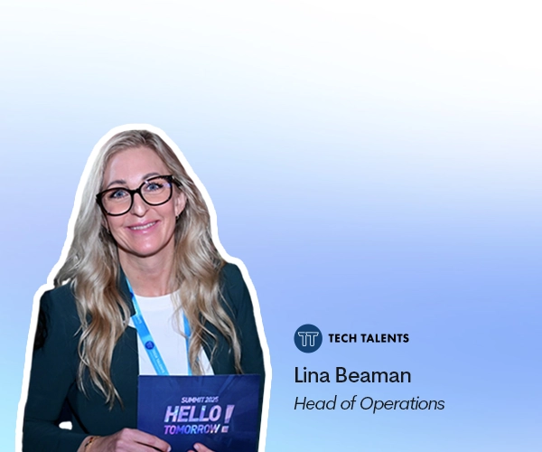 Bild som visar Lina Beaman, Head of Operations på Tech Talents, mot en blå gradient-bakgrund.