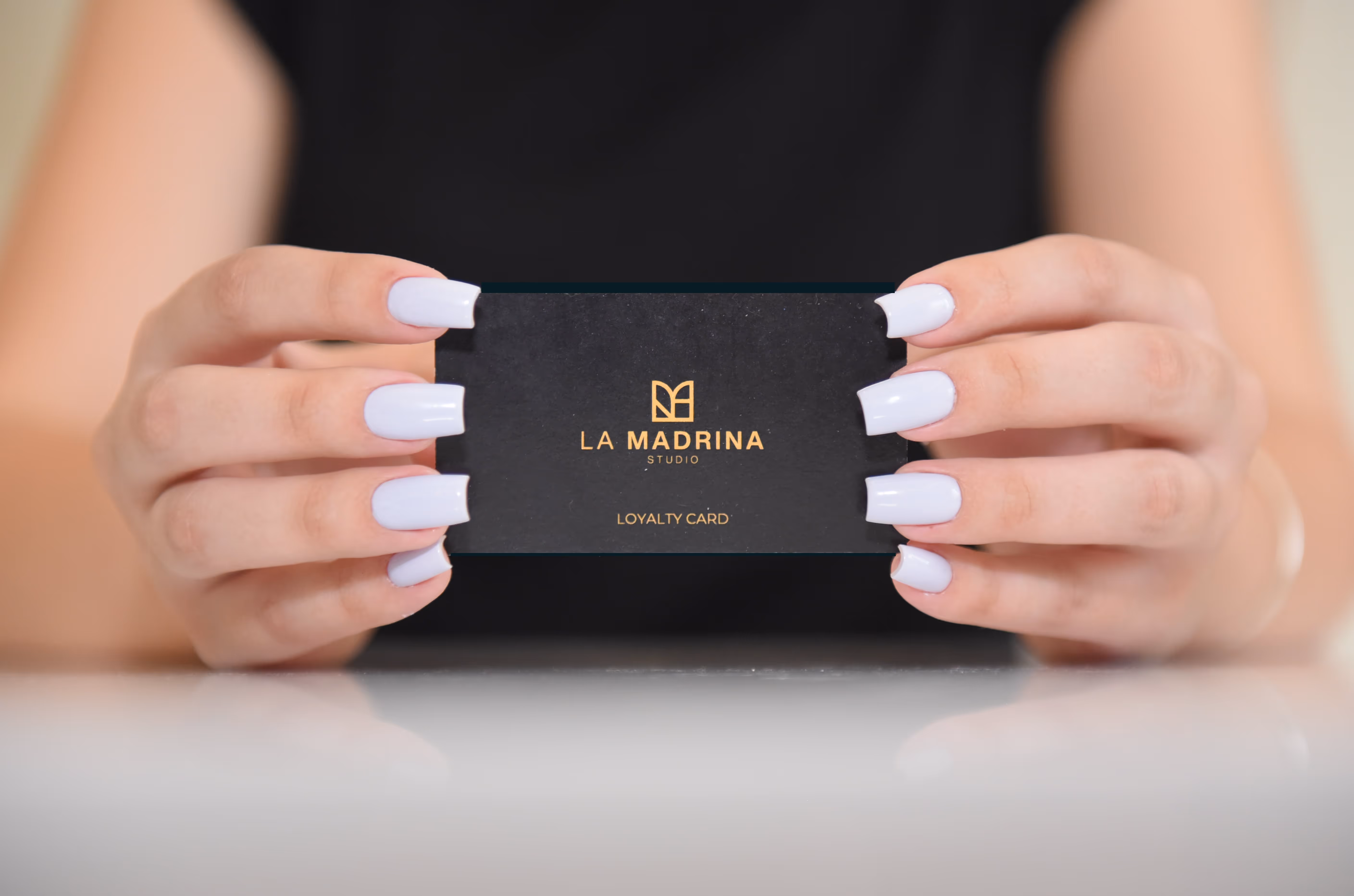 La madrina studio, salon lepote, la madrina visit karta, i savrseni beli nokti.