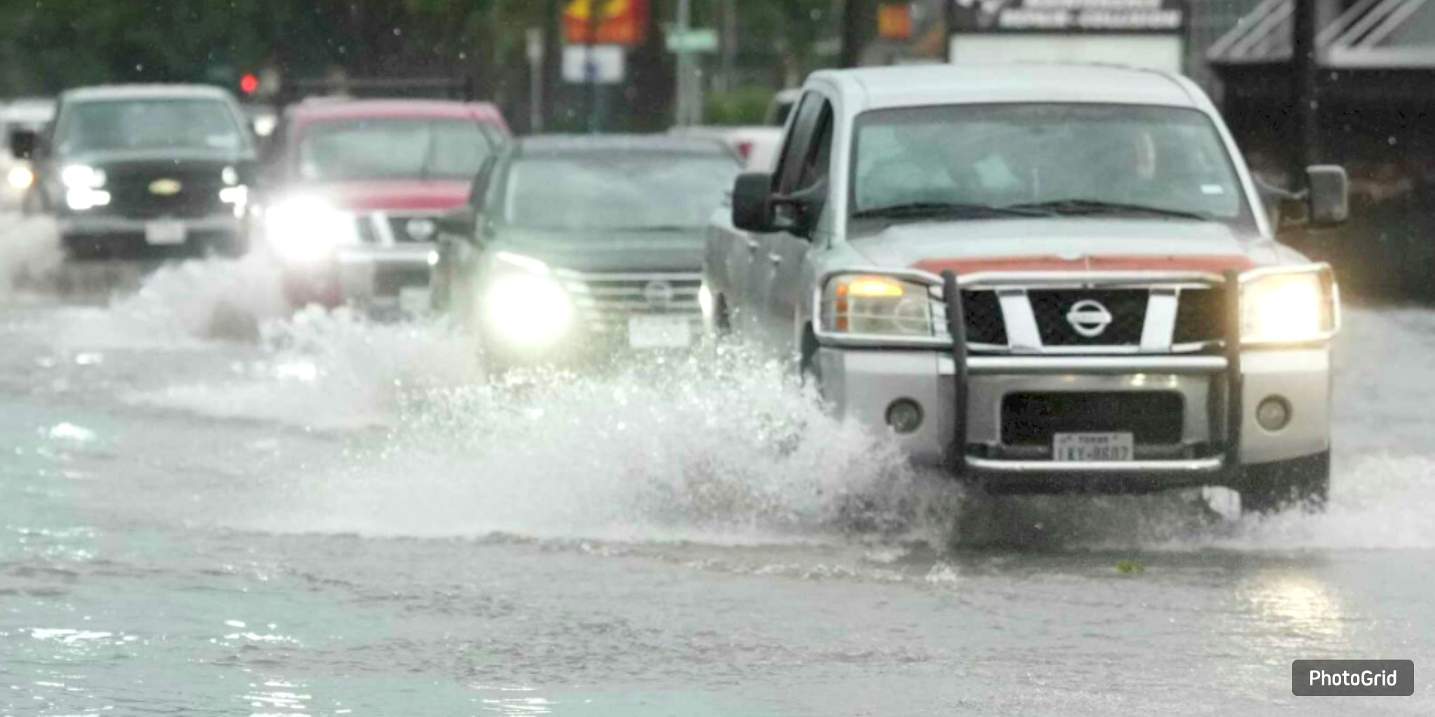  Heavy Rain and High Heat Collide in Houston: Flooding Possible This Weekend