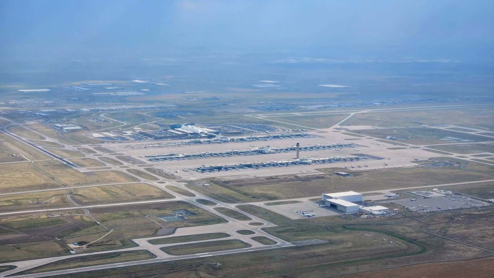Beyoncé’s Cowboy Carter Tour Triggers Airport Rush in Houston