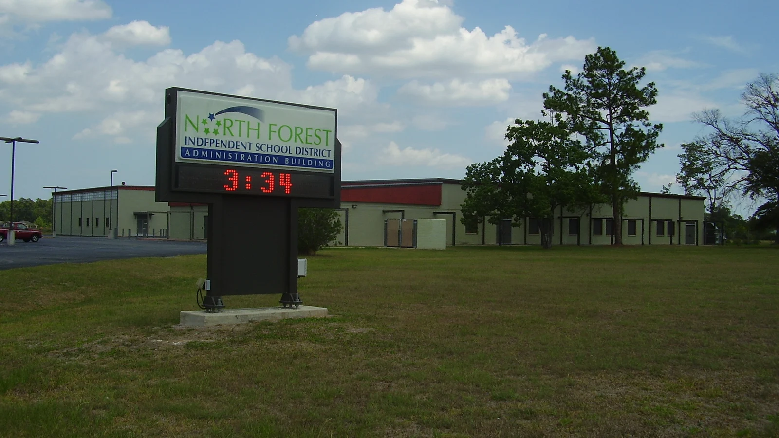 Houston ISD’s NES High Schools See Alarming Gaps in College Readiness