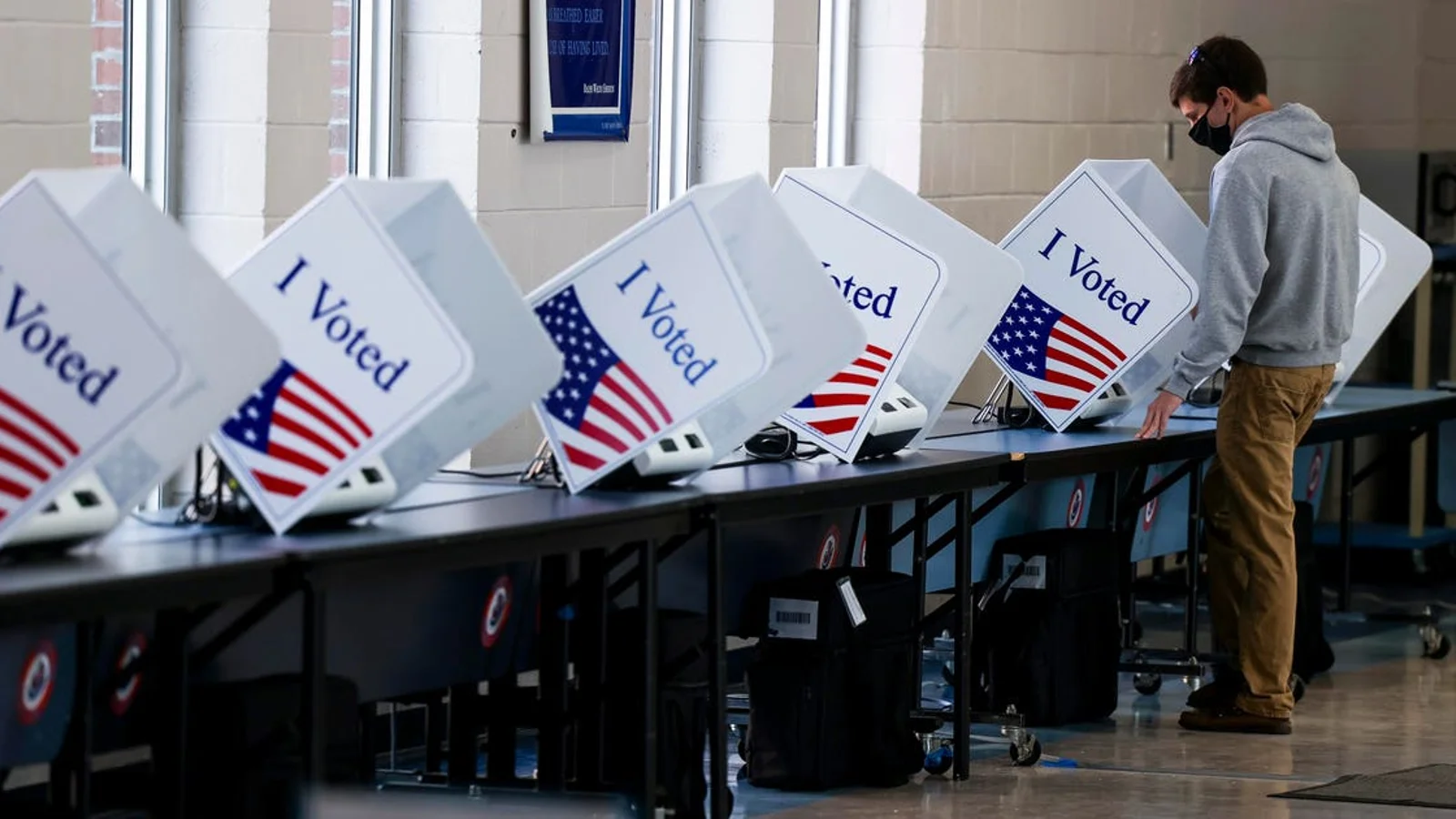 Houston voters head to the polls for Texas primary runoff