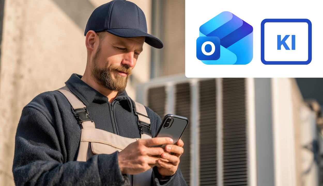 Handwerker mit Cap steht vor einer Klimaanlage und schaut auf sein Smartphone, daneben ein Symbol für Outlook und KI