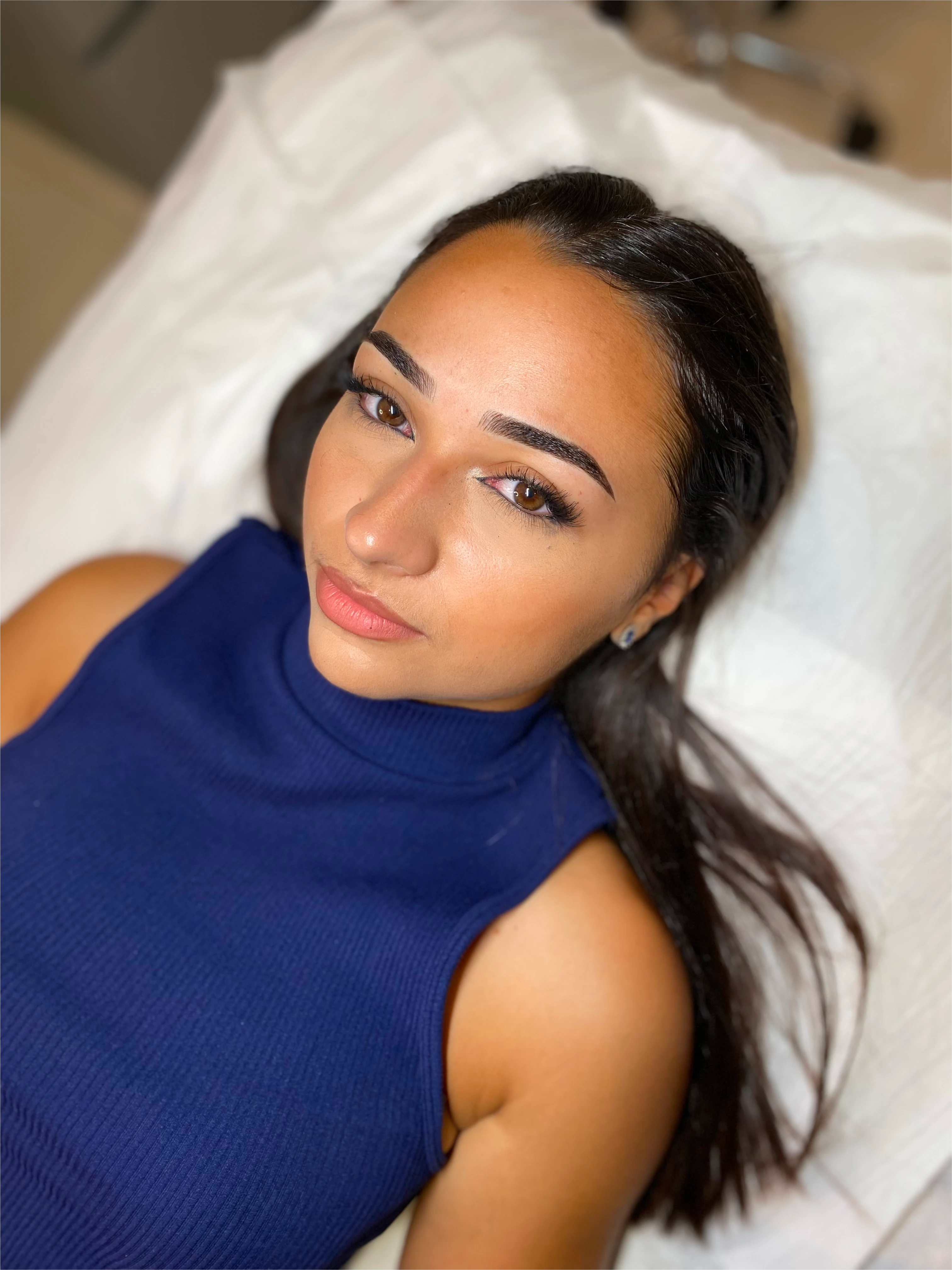 photo d'une modele pour une prestation de microblading