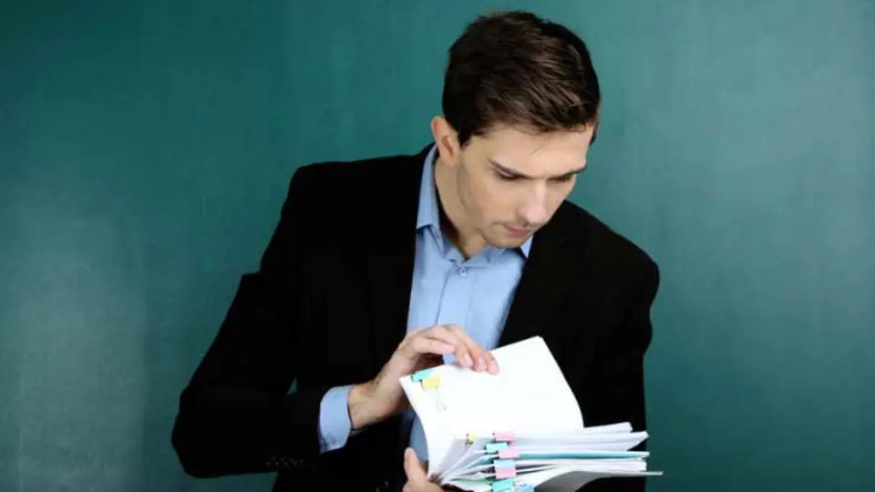 HOW TO WRITE A NEGATIVE EMPLOYEE REVIEW visual data 2