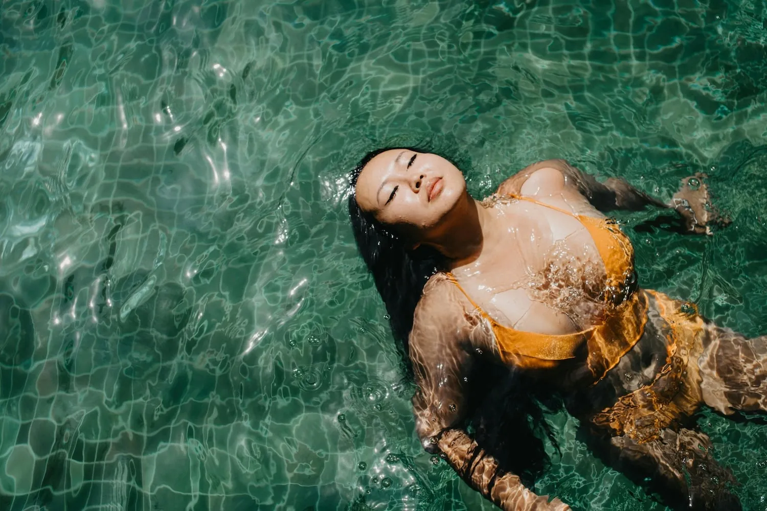 The Best Low-Downtime Treatments to Get Your Body Ready for Bikini Season 