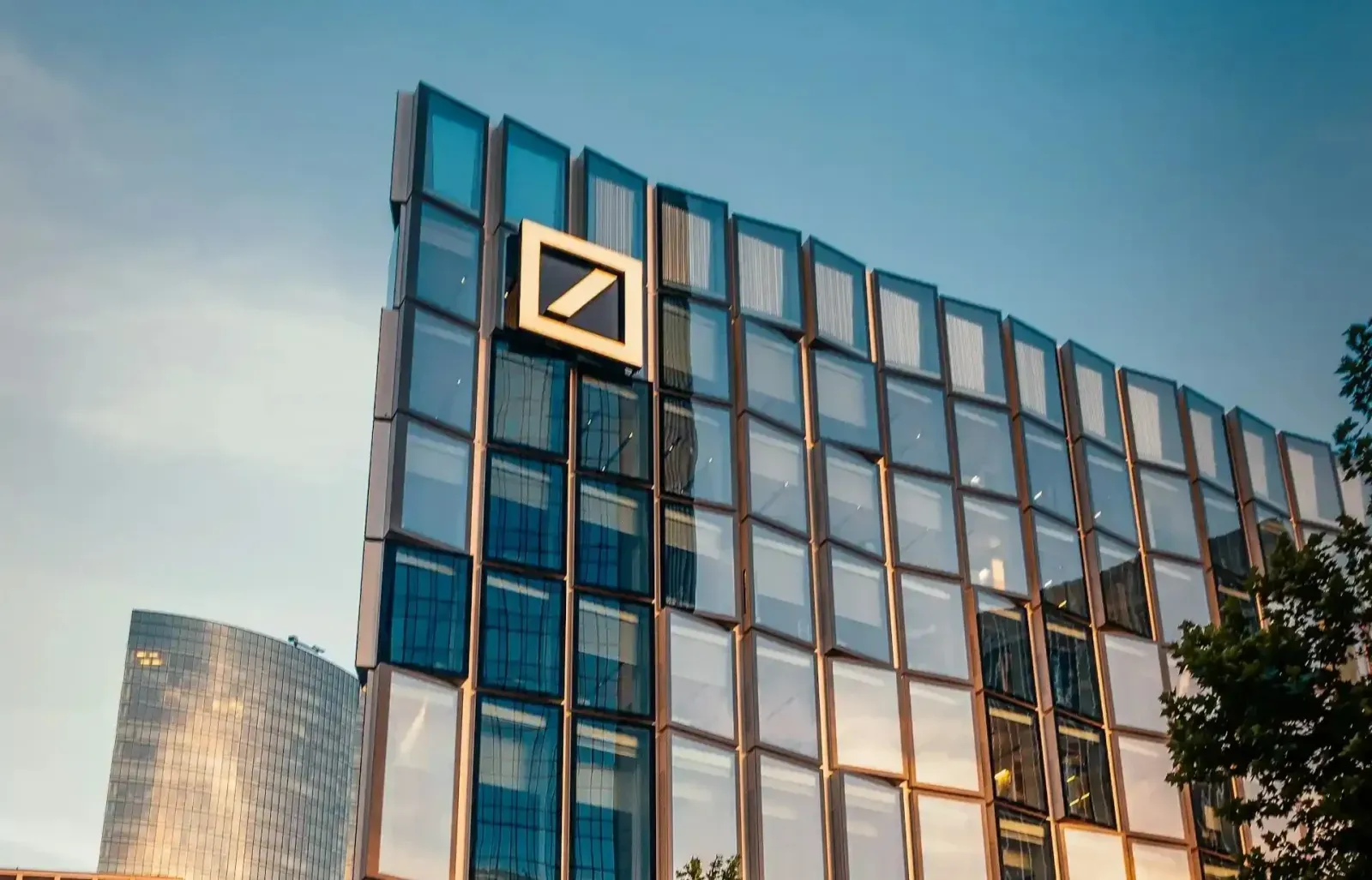 Deutsche Bank meldet Rekordhalbjahr: Zeit für den strategischen Frühstart