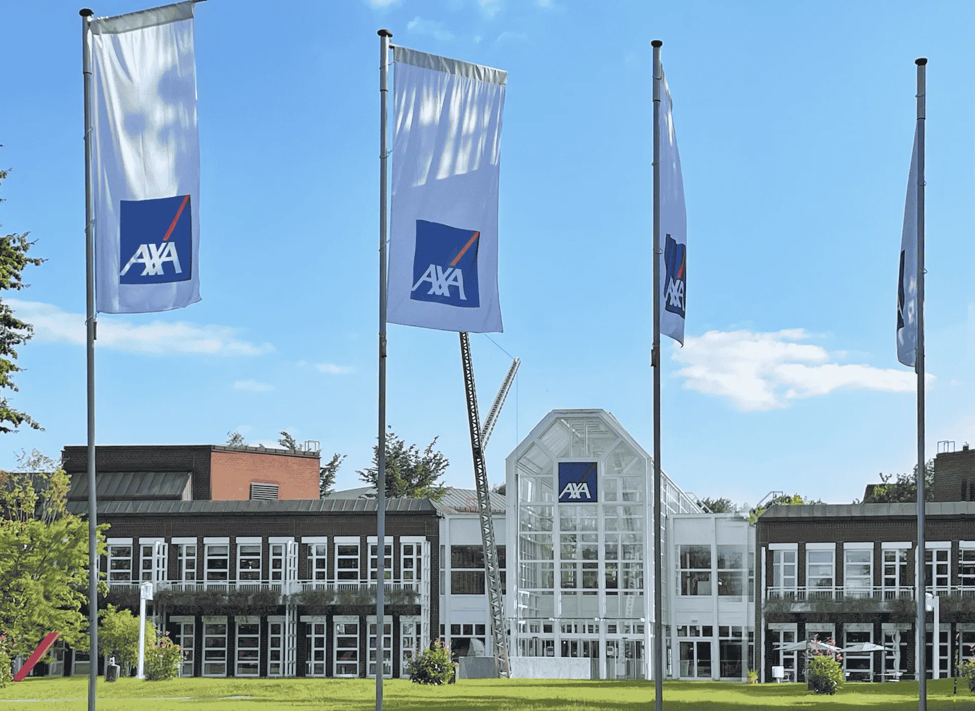 AXA trotz Gewinnrückgang optimistisch – Mehrheit an italienischem Versicherer Prima erworben
