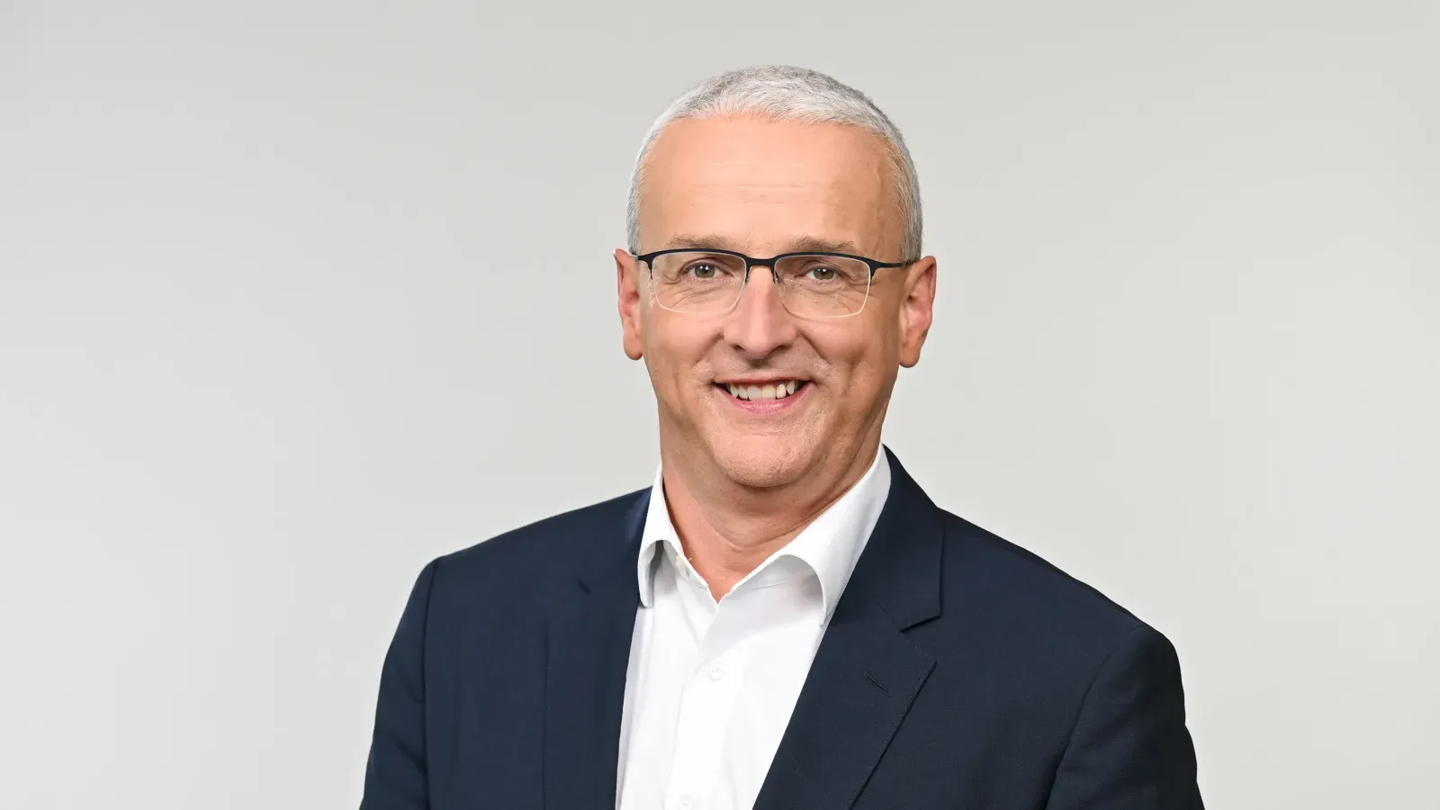 BayernLB erzielt 1,18 Milliarden Euro Vorsteuergewinn – Jahresziel am oberen Ende der Prognose erwartet