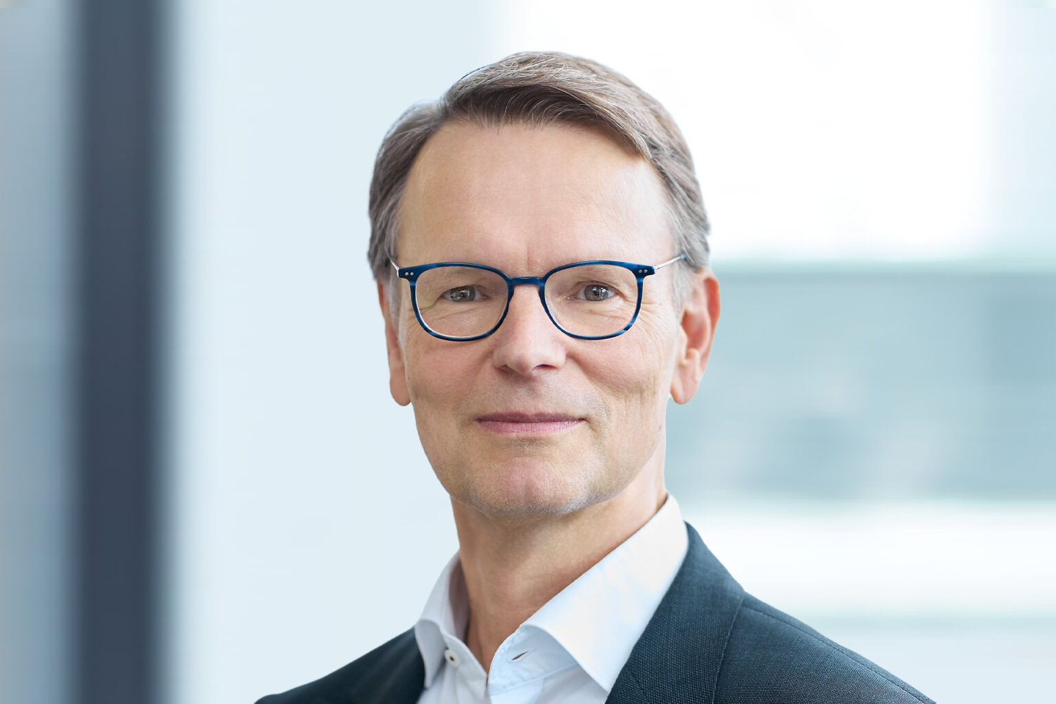 Helaba Invest verstärkt Führungsteam – Risikoexperte Kloock rückt in Geschäftsführung auf