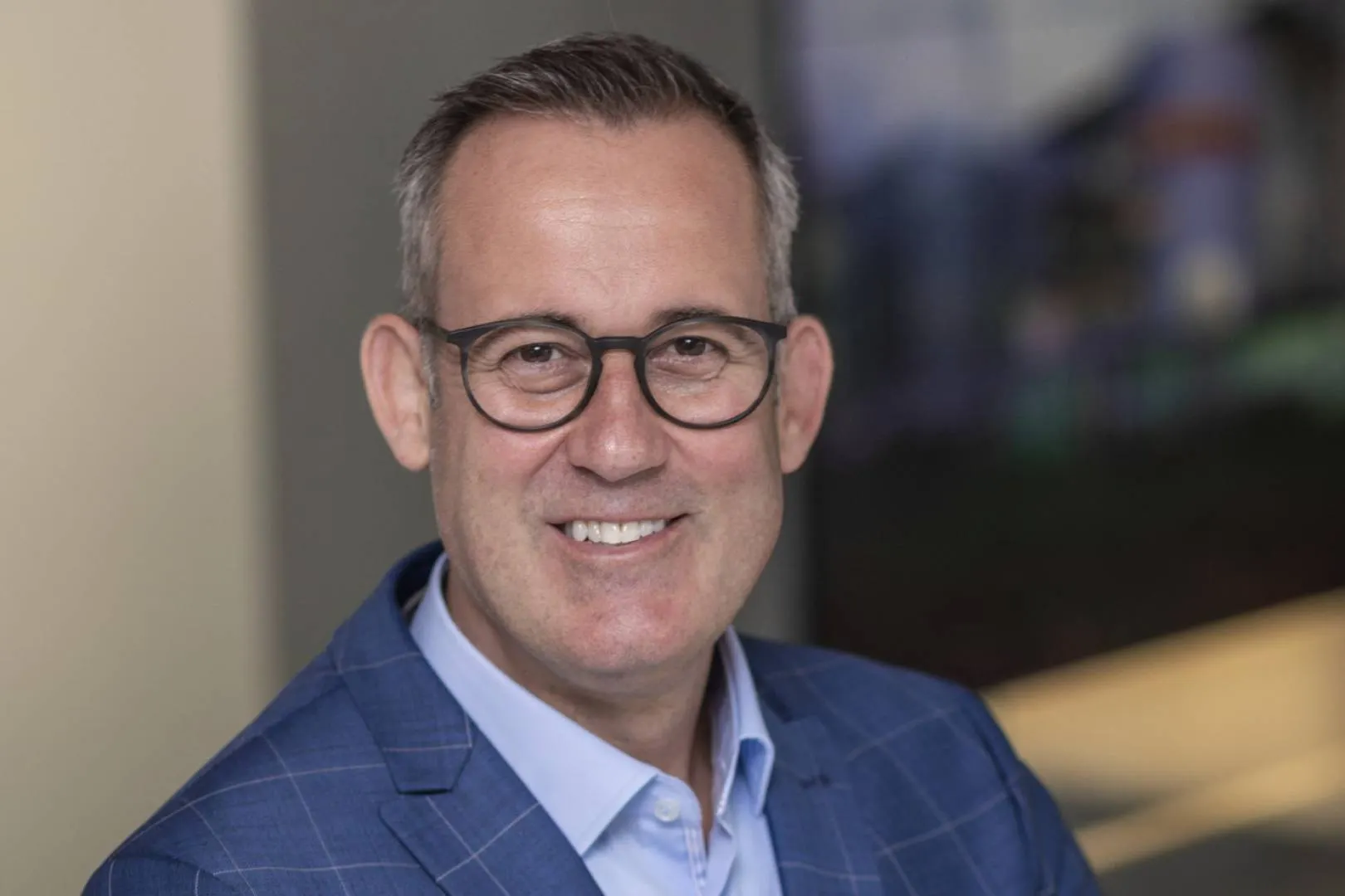 Vertriebsprofi Anthony Bandmann übernimmt das Steuer bei Volkswagen Financial Services