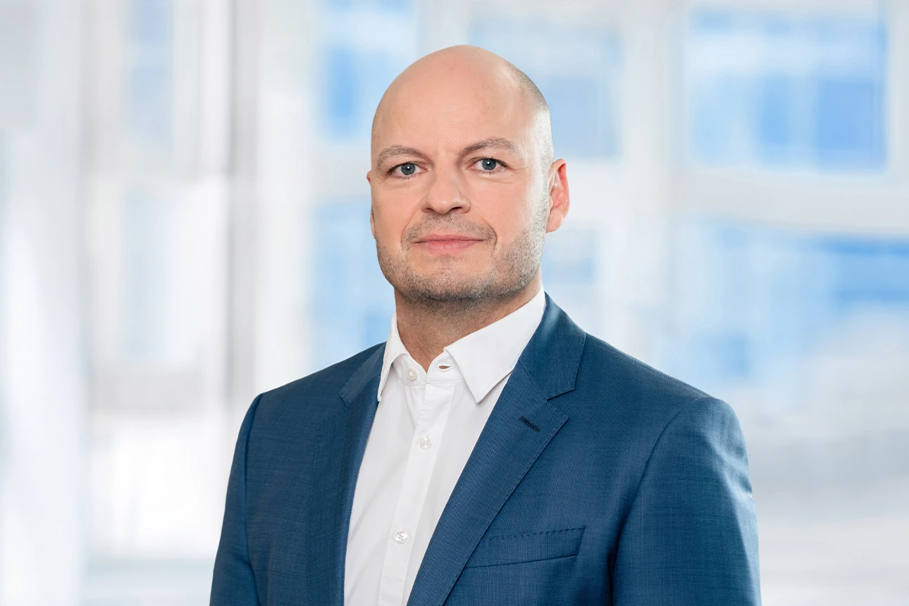 Fünf weitere Jahre für Tilo Hacke an der Spitze des DKB-Vertriebs