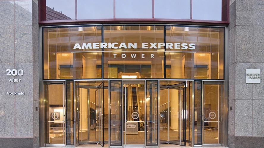 American Express streicht 3.500 Stellen: Gewinnprognose steigt, Rotstift regiert
