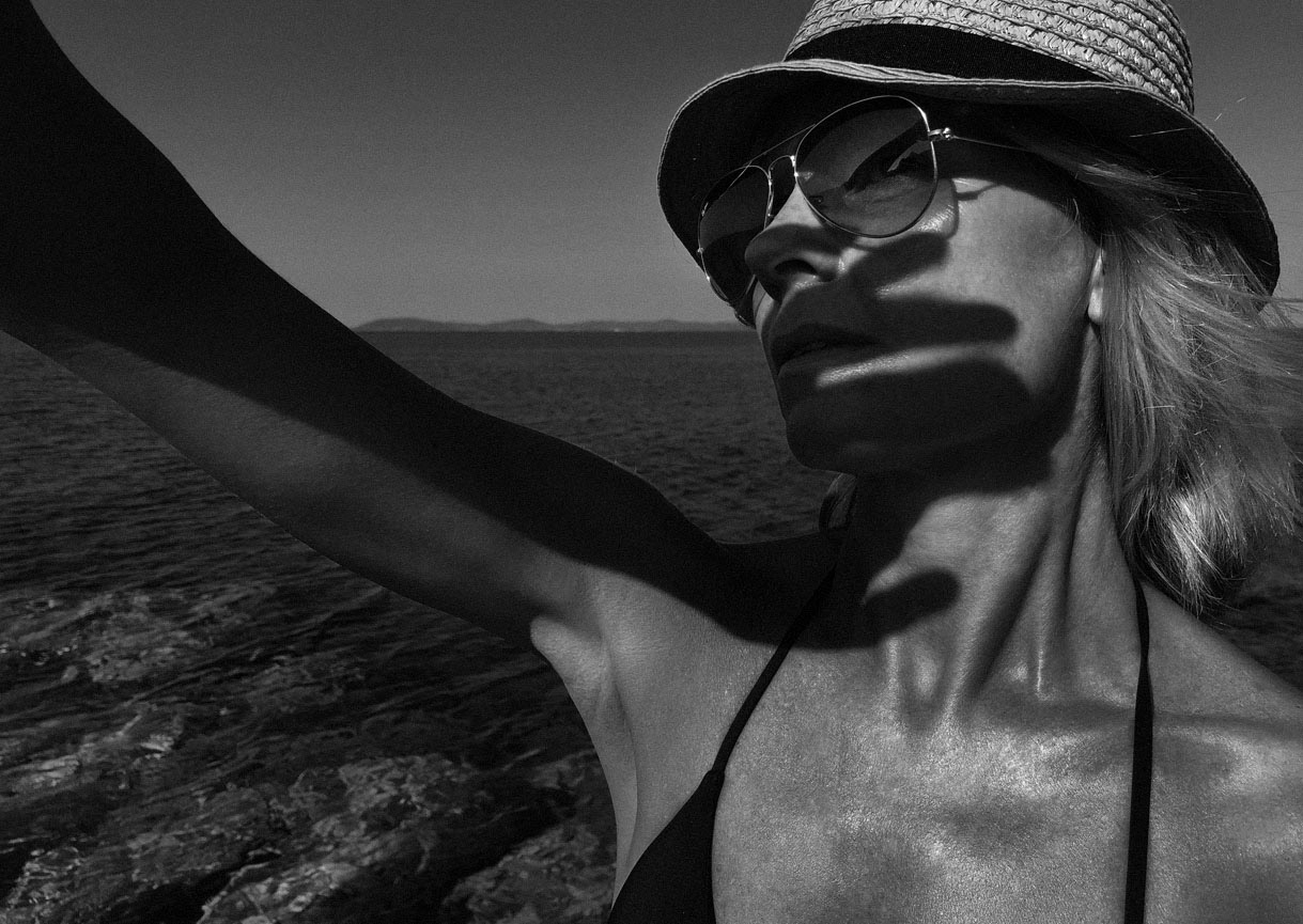 Ritratto in bianco e nero di Tony Hassler, fotografia artistica di mare