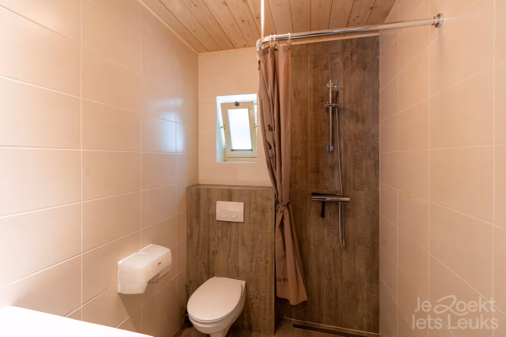 Overnachten bij Ezelgasterij aan de Maasheggen in Noord-Brabant via JeZoektIetsLeuks