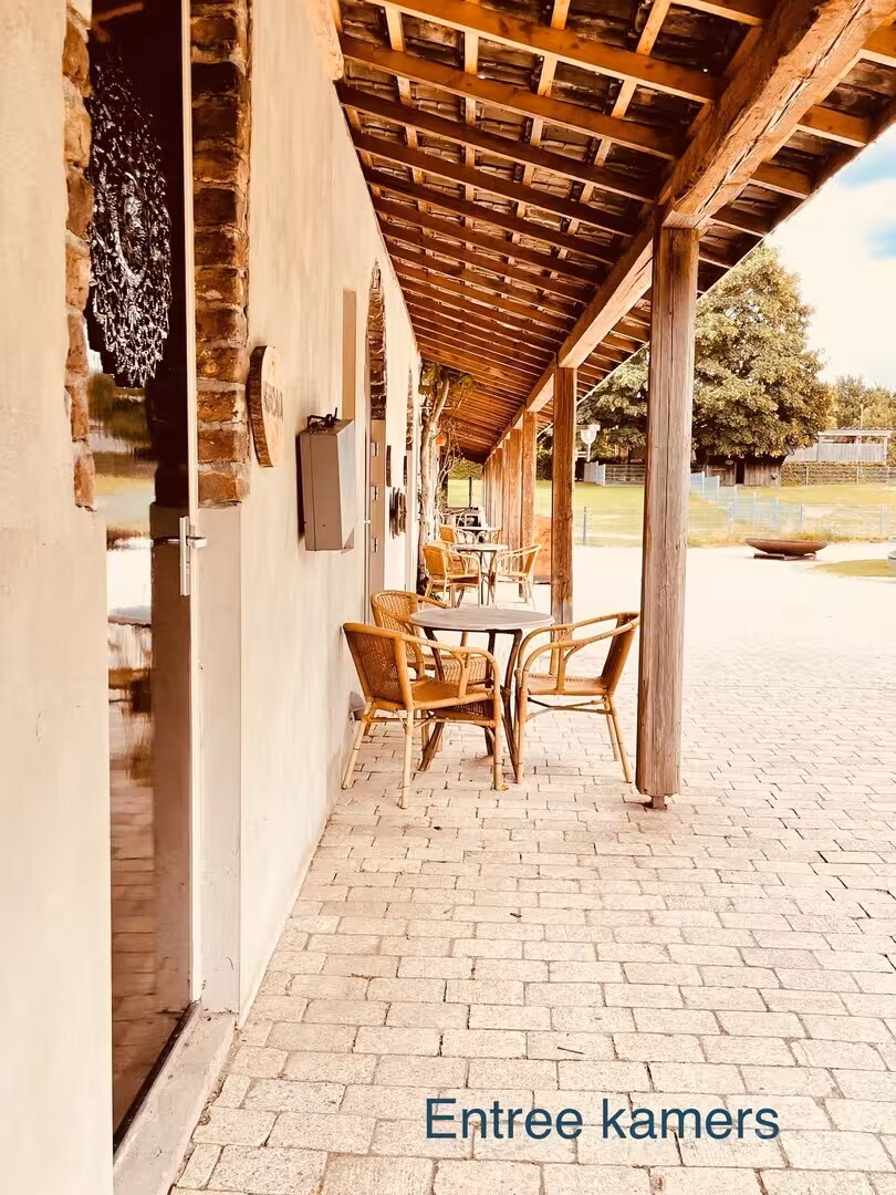 Overnachten bij Ezelgasterij aan de Maasheggen in Noord-Brabant via JeZoektIetsLeuks