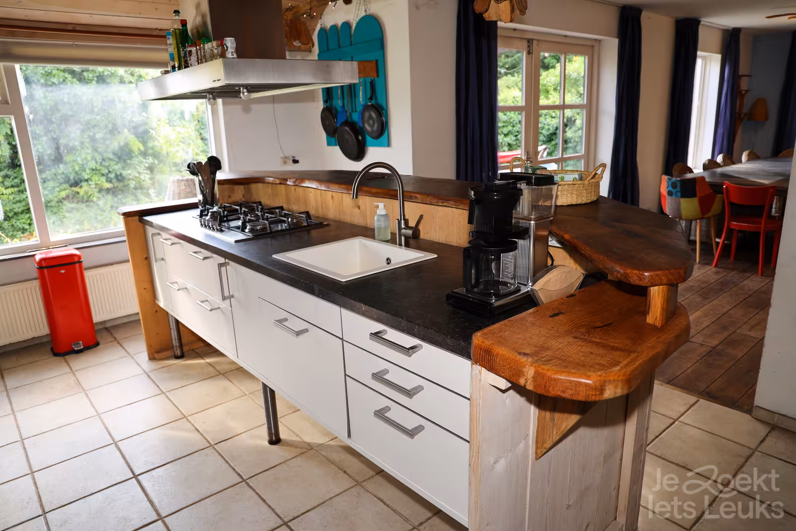 Overnachten bij Vakantieboerderij de Emmerdennen (20 Personen) in Drenthe via JeZoektIetsLeuks