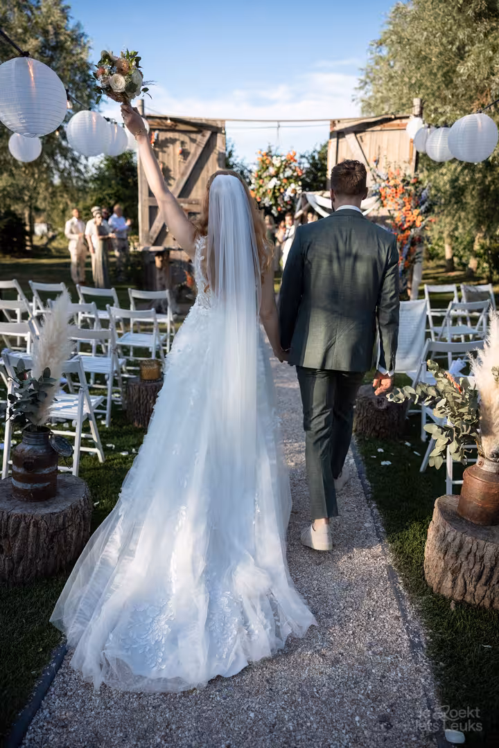 Overnachten bij Hoeve Zzamen Trouwlocatie Festivalbruiloften in Zuid-Holland via JeZoektIetsLeuks