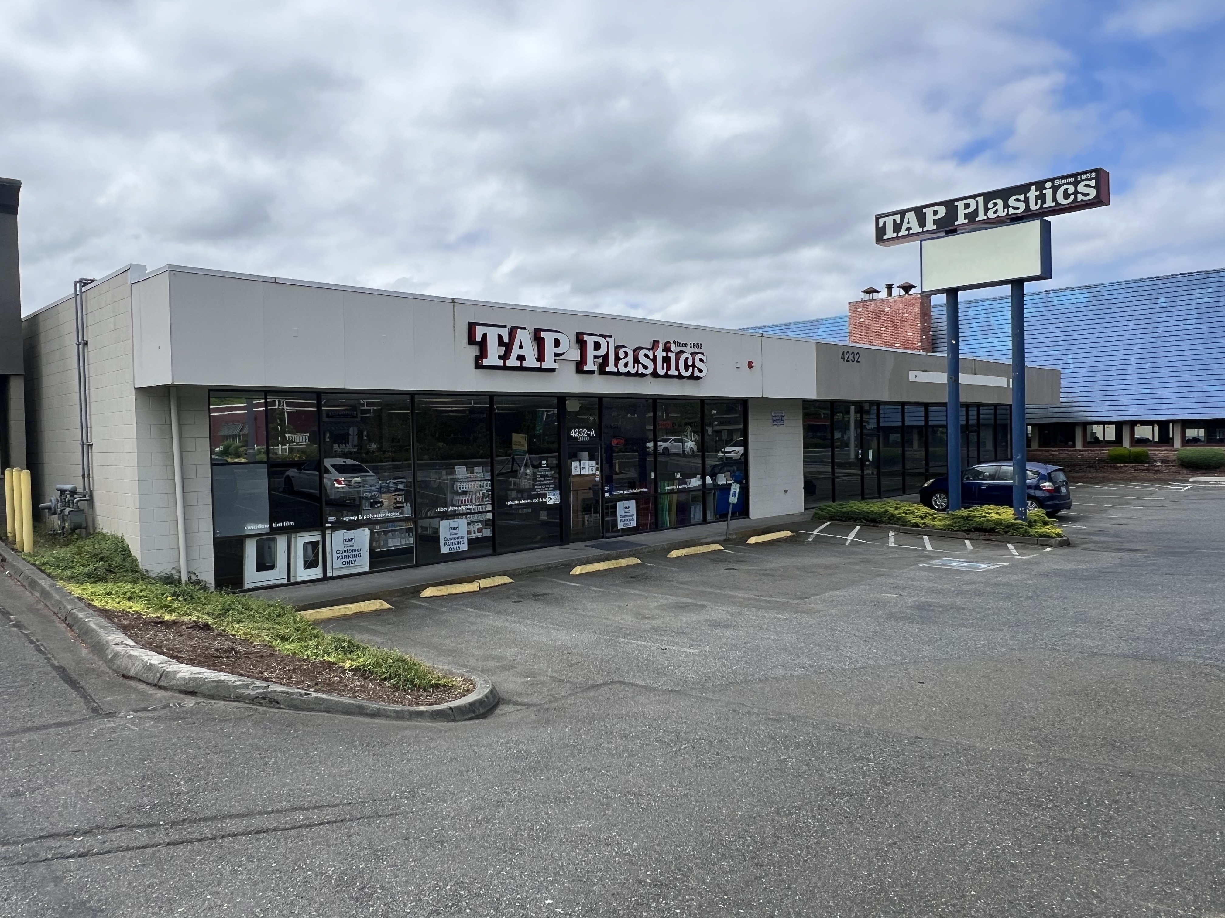 4232 196th St SW, Lynnwood, WA 98036
